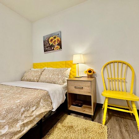 Private Room With Shared Bathroom On The 1St Floor 10 Minutes Walk To University Of Washington Seattle Exterior foto